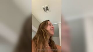 Stella Barey Exposed Her Tight Cunt While Shaking Ass And Showering Onlyfans Video