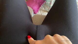 Elle Knox Fingering and Vibrator Masturbation Video
