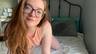 Redheadwinter Fucking A Big Dildo In Shaved Pussy While Rubbing Clit Till Squirting Onlyfans Video