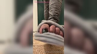 Lehlani Showing Off Her Stinky Feets on Cam Onlyfans Video