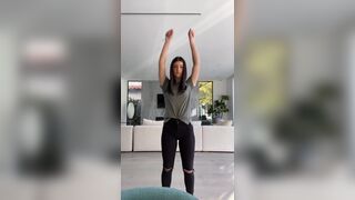 Charli D’Amelio Tight Jeans Dance Video Leaked