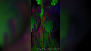 Tessa Fowler Nude Neon Body Paint OnlyFans Video Leaked