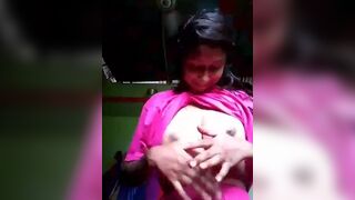 Girl wearing pink top and salwar showed off her fair boobs and pussy
 Indian Video