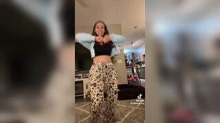 Ashleyyfreyy Booty Shake and Hot Tiktok Compilation Video