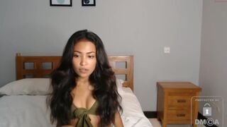 Erzabelx Vibrating Her Juicy Cunt While Sucking Dildo And Playing Nipples Video