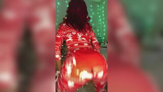 NalaFitness Teasing And Twerking Huge Ass Infront Of Christmas Tree Video
