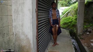 Muscle Fijian dancer shows his cock in a public park OnlyFans/worldstudz
