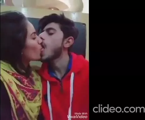 Pakistani and Indian Couples Kissing Compilation Porn Indian Video -  ViralPornhub.com