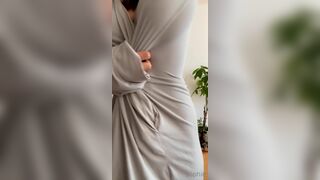 Sophie Mudd Taking Bathrobe Off And Curvy Booty Showing While Jiggling Boobs Onlyfans Video