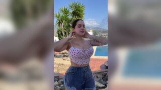 Andreasmelons Taking Her Big Boobs Out For A Quick Water Tease Onlyfans Video