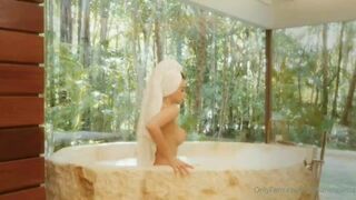 Yanet Garcia Onlyfans Leaked Bath Tease Leaked Video