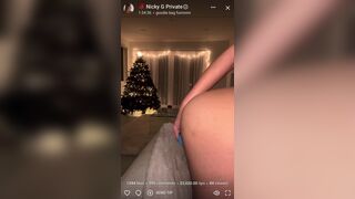 Nicky Gile Tease a Dildo and Filling her Tight Pussy with it While Naked in Live Video