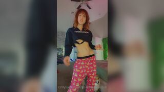 nakedbarbiedoll Gets Exposed her Nipple and Tits While Dancing on Cam Onlyfans Video
