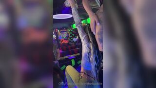 Lexythebaddie Shaking Thick Ass And Stripping In The Club Onlyfans Video