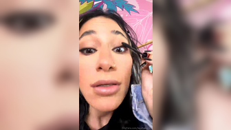 Lexythebaddie Teasing Fans While Doing Makeups Leaked Onlyfans Video