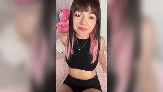 Luvcorgf Brunette Babe Shows her Nipples and Booty While Talking to her Fans Leaked Live Onlyfans Video