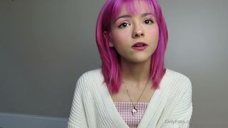 Fulltime Crybaby Pink Hair Beauty Talks to her Fans Onlyfans Video