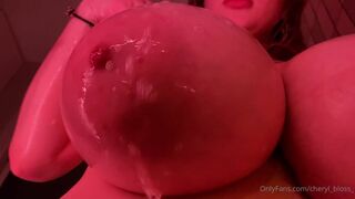 Cheryl Blossom Getting Her Huge Tits Washed Up On Cam Onlyfans Video
