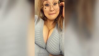 Cheryl Blossom Flashing Tits On Cam Onlyfans Video