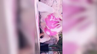 Sexy Belle Delphine Ass Painting