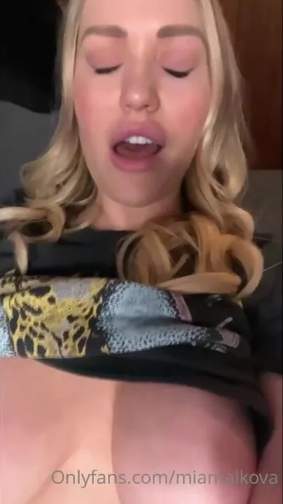 Mia Malkova Onlyfans Live Orgasm Video Leaked
