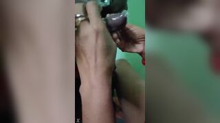 Kamathipura’s scoundrel kisses the customer’s cock with a condom
 Indian Video