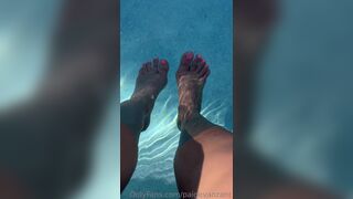 Paigevanzant Teases Her Clean Feet In The Pool Leaked Onlyfans Video