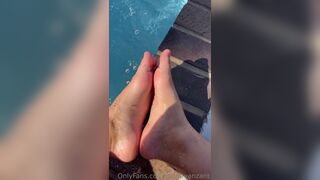 Paigevanzant Teases Her Clean Feet In The Pool Leaked Onlyfans Video