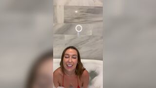 Nicky Gile Showing her Booty While Weraing Bikini in Bathtub Live Video