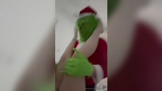 Tayler Hills Cute baby Getting Fucked Hard by Grinch Onlyfans Video