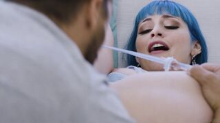 Jewelzblu Blue Hair Chick Seduces a Guy and Riding His Cock till he Cums Onlyfans Video