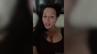 Rachel Starr Milf Gets Natural Tits Exposed While Talking to her Fans Video