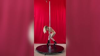 Livvalittle Fit Babe Doing a Sexy Pole Dancing Onlyfans Video