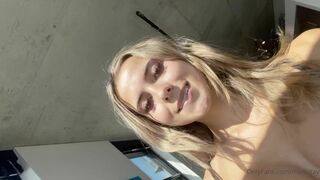 Madiiitay Took Her Horny Nipples Out And Playing With Them Onlyfans Video