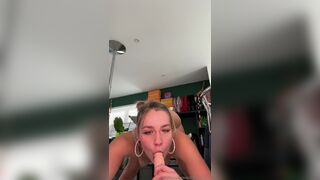 bendypiri pirickili Sucking a Dildo and Drilling her Juicy Holes with it Onlyfans Video