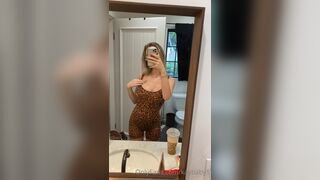 Kaylen Ward Tight dress show tits onlyfans PPV