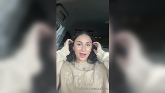 Alanah Cole Aka Aallanii Flashing Her Big Boobs While Driving Onlyfans Video