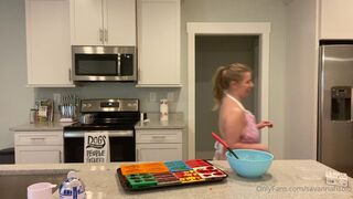 Savannah Solo Exposing Huge Melons In The Kitchen Onlyfans Video
