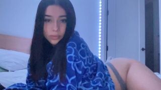 ThiccyVal Twerking Her Busty Ass In Thong Onlyfans Video