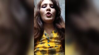 Zareen shows off her big boobs and smooth pussy with salwar kameez
 Indian Video
