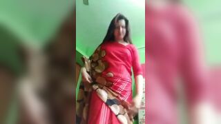 Sister-in-law showed soft body by opening pink saree blouse
 Indian Video