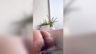 Chanel Uzi Nude plays with herself in Bathtub Video Leaked