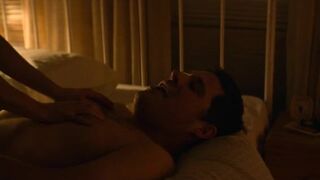Hot Alison Brie naked – GLOW s01e01 (2017)