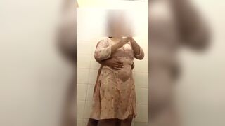 In the bathroom husband asked for towels and had fun with his wife
 Indian Video Tape
