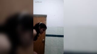 Amazing, slim figure beautiful girl made her naked MMS in bathroom
 Indian Video Tape