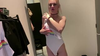 Sextape with Shemale in the dressing Room