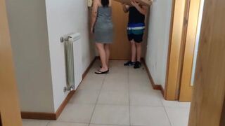 Blonde cuckold fucks wife with delivery man
 Indian Video Tape