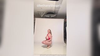 Bethany Lily April Slingkini Onlyfans Video Leaked