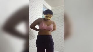 Sister bathing nude wearing a mask openly showed her pussy
 Indian Video Tape