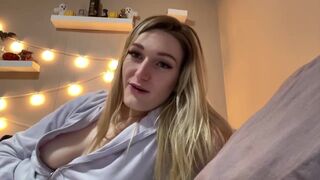 Slimbeansnk Young Gets Horny On Stream Playing With Her Nipples Video Tape